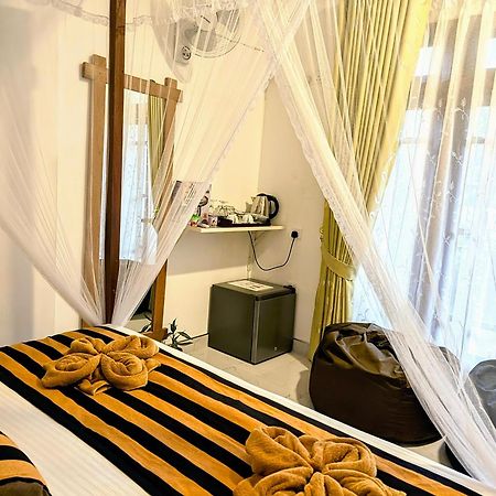 Rich Grove Inn Ella Luaran gambar