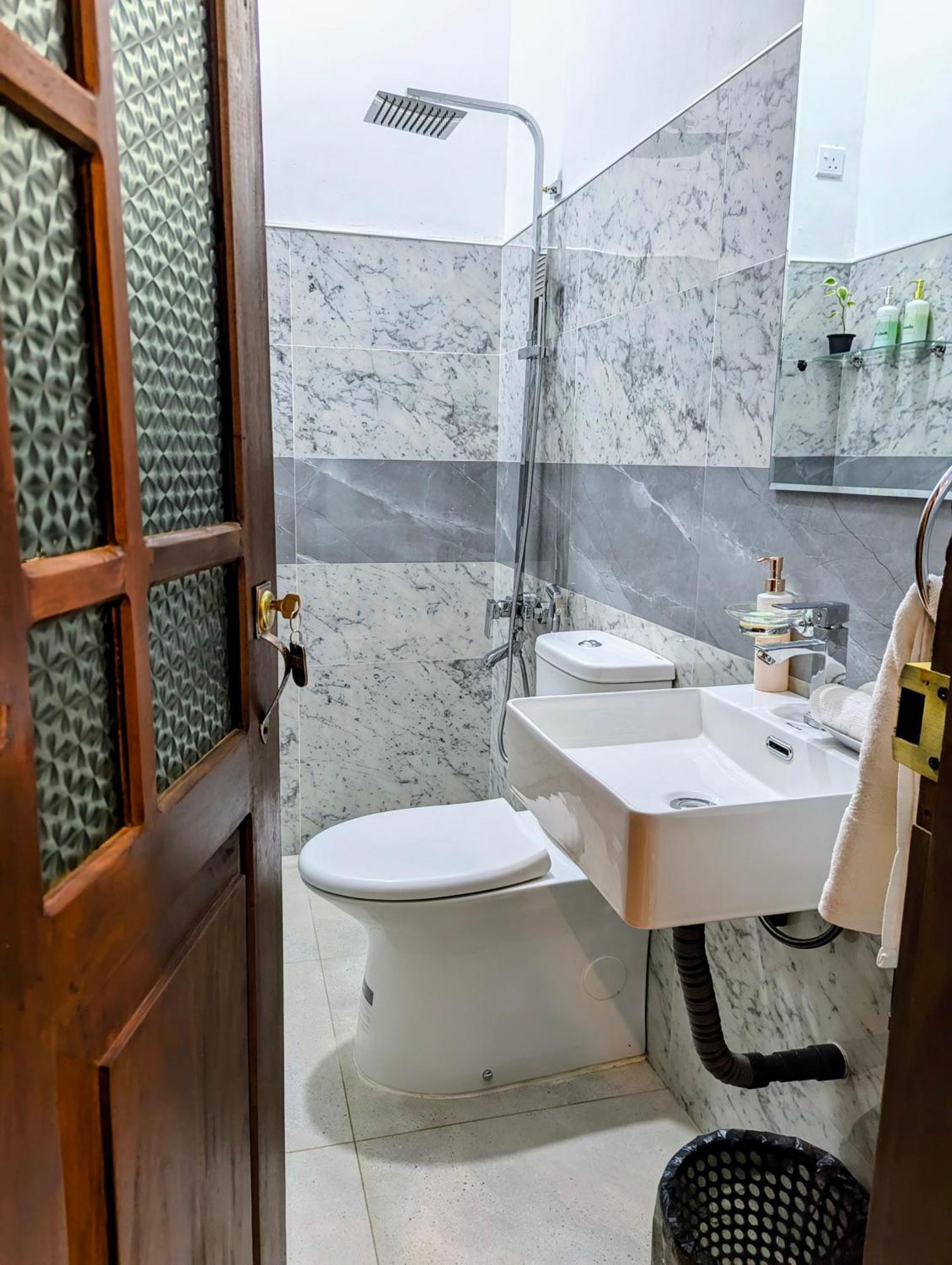 Rich Grove Inn Ella Luaran gambar