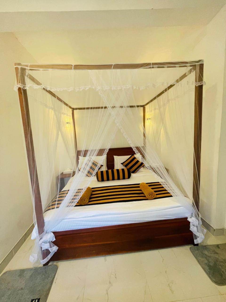 Rich Grove Inn Ella Luaran gambar