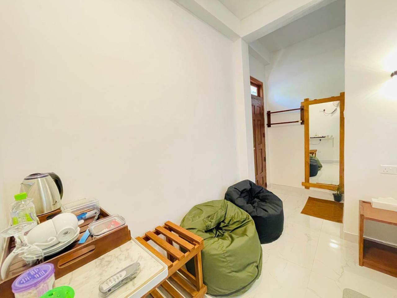 Rich Grove Inn Ella Luaran gambar