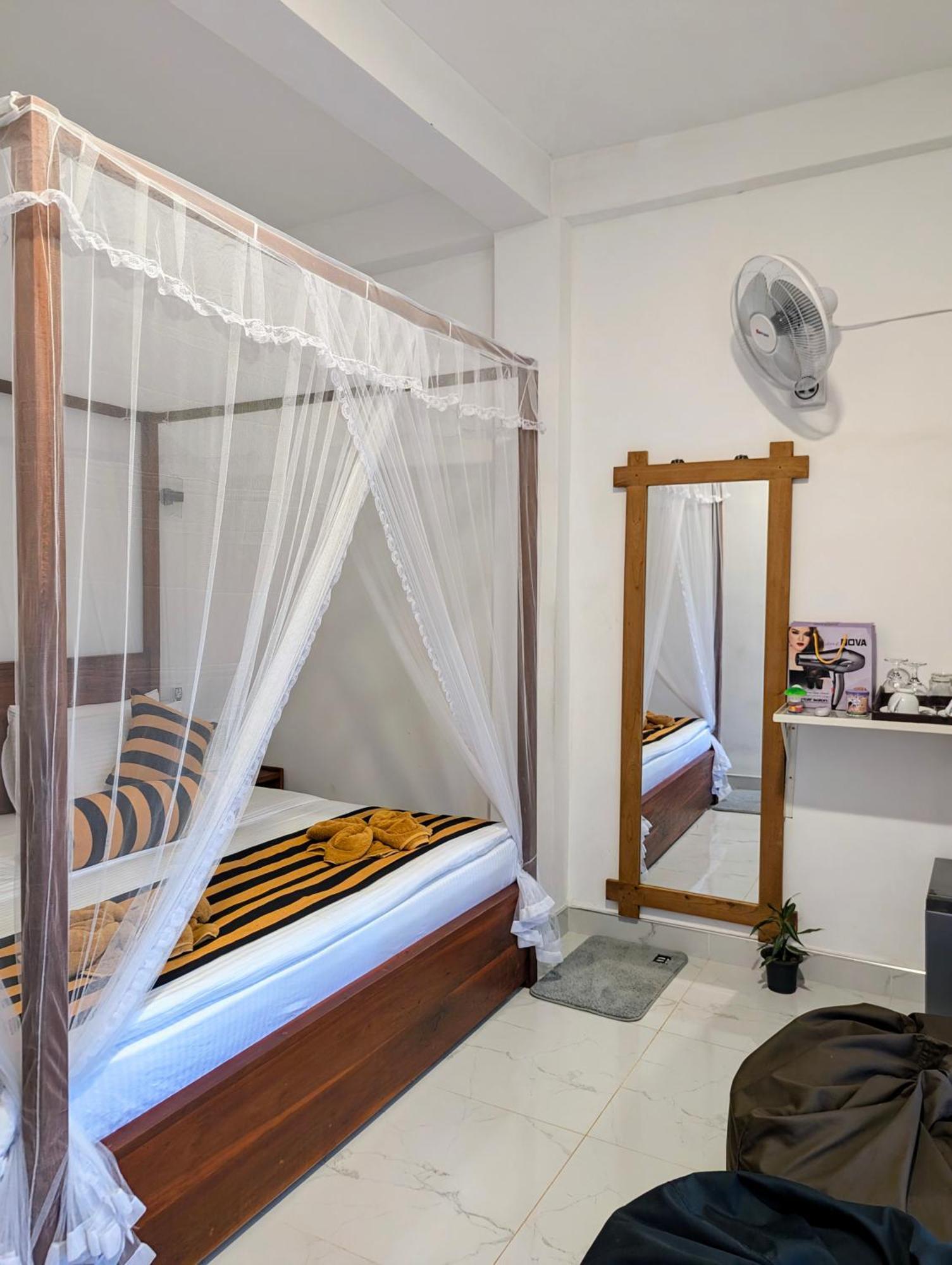 Rich Grove Inn Ella Luaran gambar
